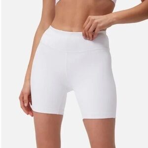 Outdoor Voices Move Free 6” Shorts